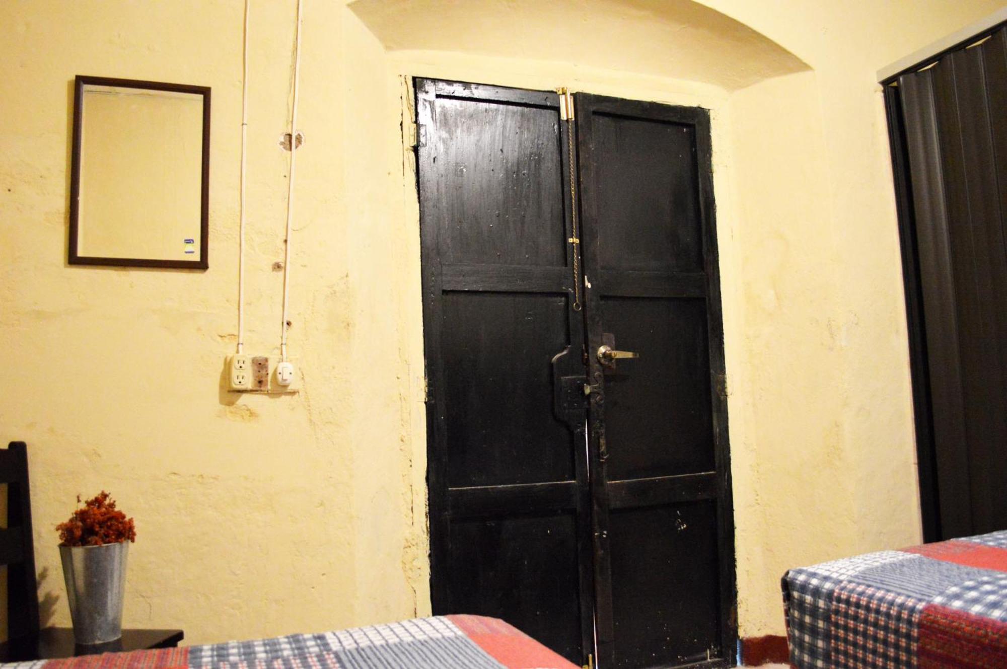Ave Del Paraiso Guest House Antigua ภายนอก รูปภาพ